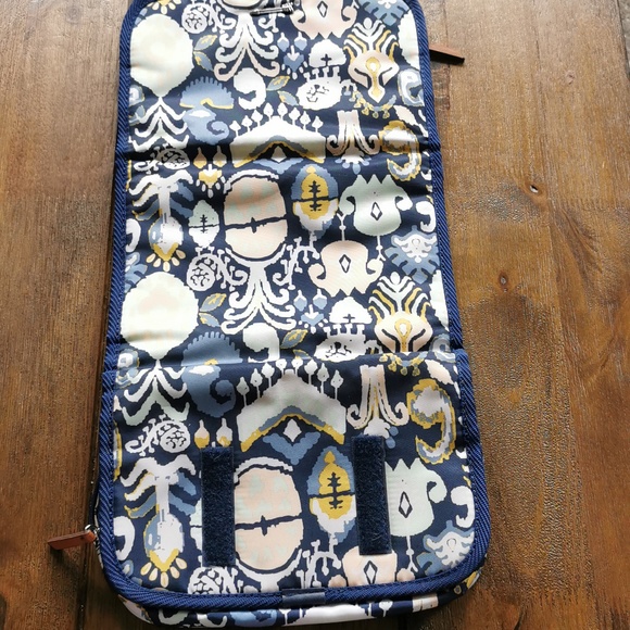 Travel Fold Up Cosmetics/Jewelry Bag - Picture 7 of 7